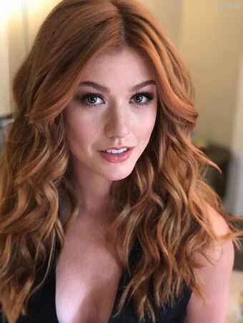 Katherine McNamara Nude Leaks OnlyFans Photo 127